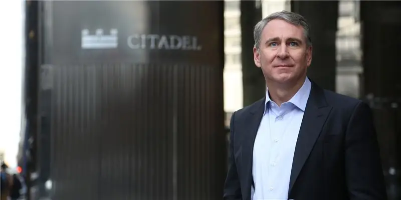 Кен Гриффин Собственный капитал: Вики, женат, семья, свадьба, зарплата, братья и сестры