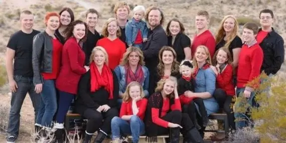 Какова чистая стоимость семьи Браун? Аляска, Люди Буша, Зарплата, Wiki