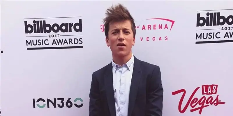 Какова сейчас чистая стоимость Скайлера Гизондо? Биография: Рост, Не замужем, Родители, Вики