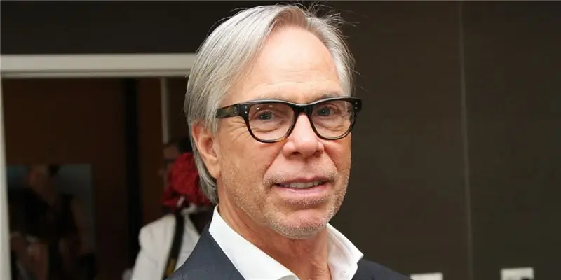 Состояние Томми Хилфигера: Вики, женат, семья, свадьба, зарплата, братья и сестры