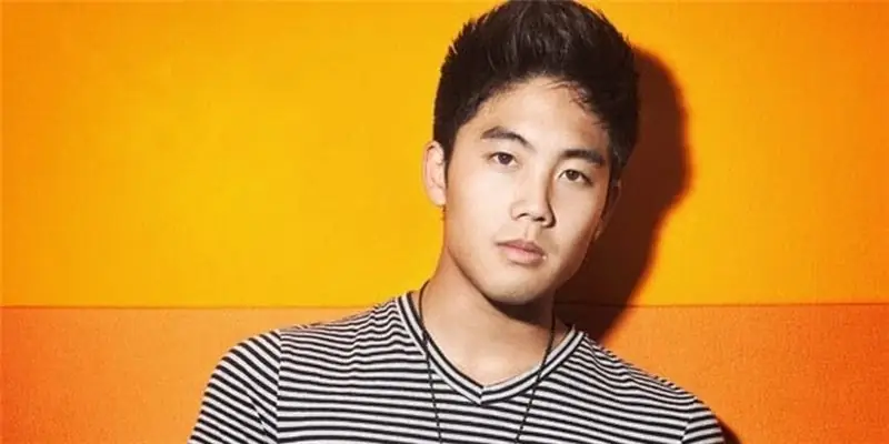 Райан Хига (Нигахига) Состояние: вики, женат, семья, свадьба, зарплата, братья и сестры