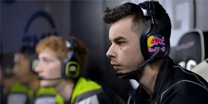 Недостаток чистой стоимости: вики, женат, семья, свадьба, зарплата, братья и сестры