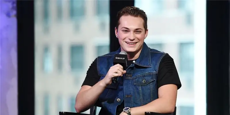 Лэнс Стюарт Собственный капитал: Вики, женат, семья, свадьба, зарплата, братья и сестры