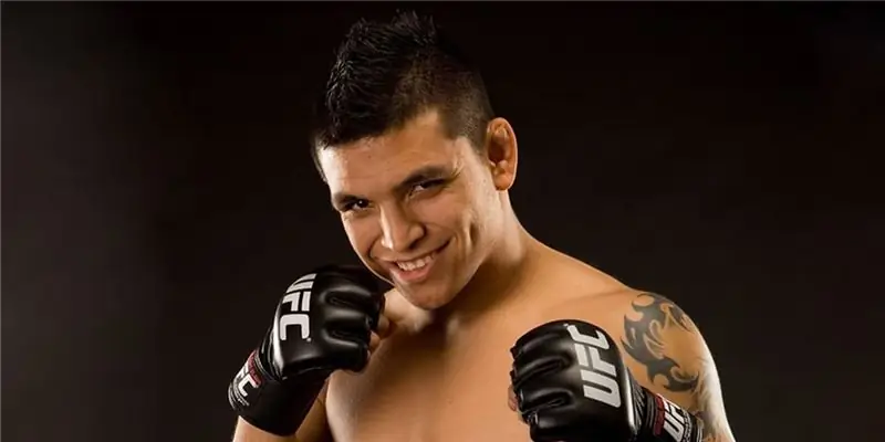 Эфраин Эскудеро Собственный капитал: Вики, женат, семья, свадьба, зарплата, братья и сестры