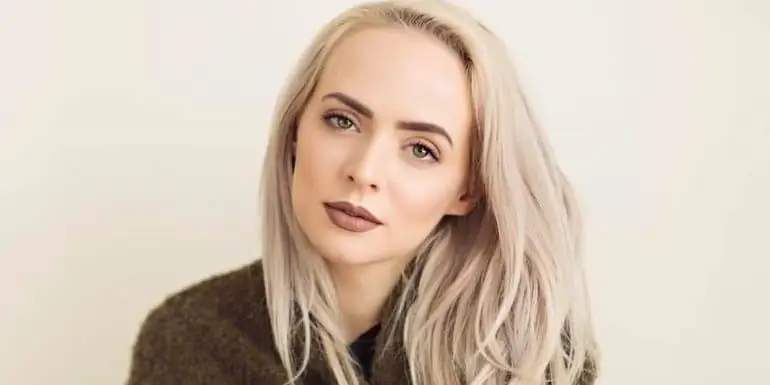 Мэдилин Бейли Собственный капитал: Вики, В браке, Семья, Свадьба, Заработная плата, Братья и сестры