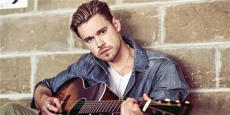 Аккорд Оверстрит (актер) Собственный капитал: Вики, женат, семья, свадьба, зарплата, братья и сестры