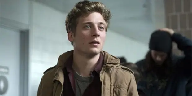 Джереми Аллен Уайт Чистая стоимость: вики, женат, семья, свадьба, зарплата, братья и сестры