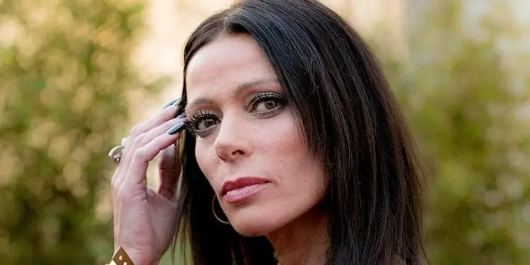 Состояние Карлтона Геббиа: Вики, В браке, Семья, Свадьба, Заработная плата, Братья и сестры