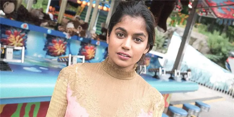 Линнеа Бертельсен Собственный капитал: Вики, В браке, Семья, Свадьба, Заработная плата, Братья и сестры