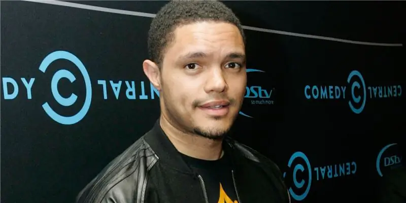 Trevor Noah Net Worth: Вики, женат, семья, свадьба, зарплата, братья и сестры