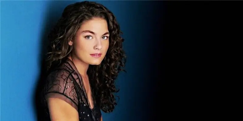 Алекса Давалос (актриса) Состояние: вики, замужем, семья, свадьба, зарплата, братья и сестры