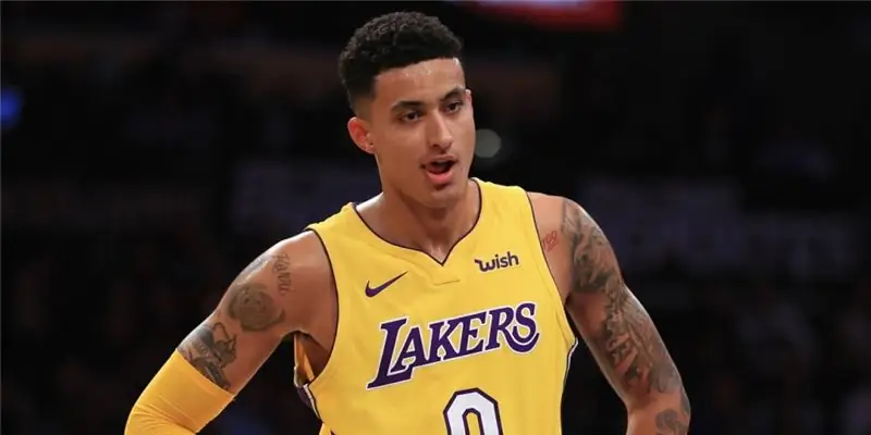 Кайл Кузьма Собственный капитал: Вики, женат, семья, свадьба, зарплата, братья и сестры