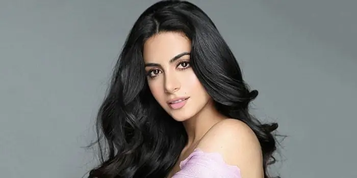 Emeraude Toubia Собственный капитал: Вики, женат, семья, свадьба, зарплата, братья и сестры