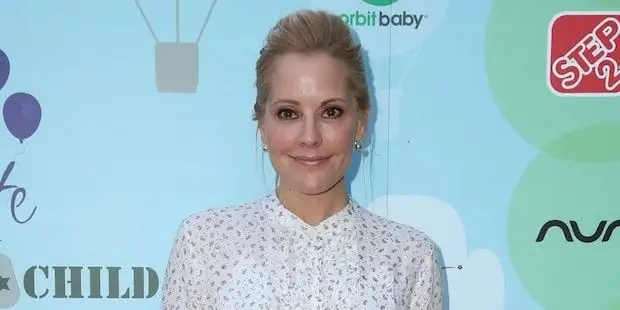 Эмма Колфилд (актриса) Состояние: вики, замужем, семья, свадьба, зарплата, братья и сестры