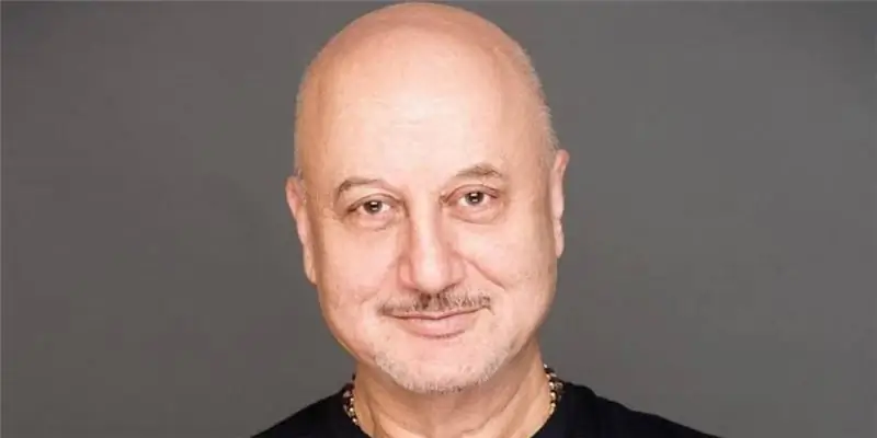 Анупам Кхер (актер) Состояние: вики, женат, семья, свадьба, зарплата, братья и сестры