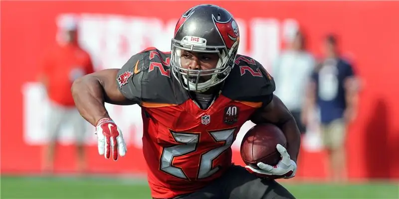 Дуг Мартин Чистая стоимость: Вики, женат, семья, свадьба, зарплата, братья и сестры