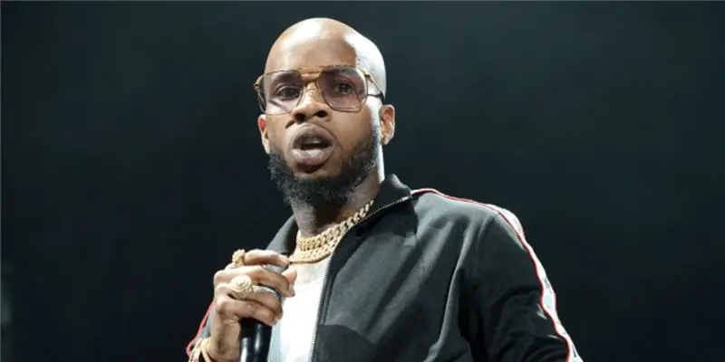 Тори Ланез Собственный капитал: Вики, В браке, Семья, Свадьба, Заработная плата, Братья и сестры