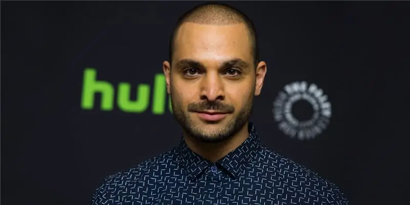 Майкл Мэндо Собственный капитал: Вики, Женат, Семья, Свадьба, Заработная плата, Братья и сестры