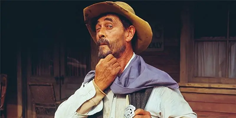 Кен Кертис Чистая стоимость: Вики, женат, семья, свадьба, зарплата, братья и сестры