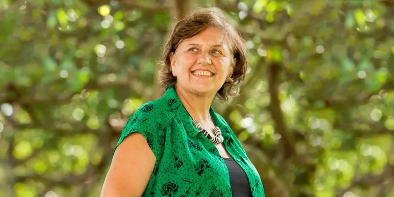 Лора Родригес Собственный капитал: Вики, Замужем, Семья, Свадьба, Заработная плата, Братья и сестры