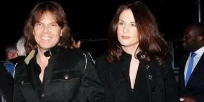 Лиза Уортингтон Ларсон Собственный капитал: Вики, В браке, Семья, Свадьба, Заработная плата, Братья и сестры