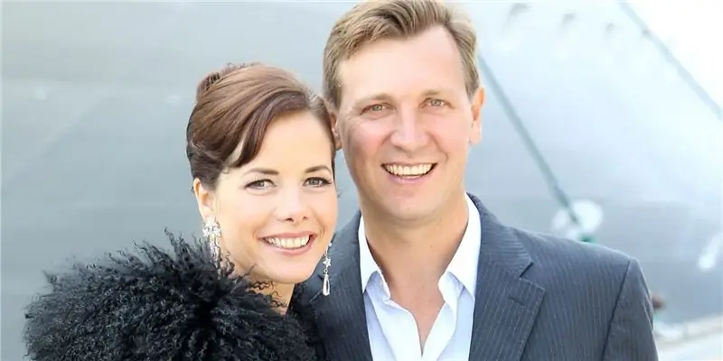 Состояние Ангуса Форбса: Вики, В браке, Семья, Свадьба, Заработная плата, Братья и сестры