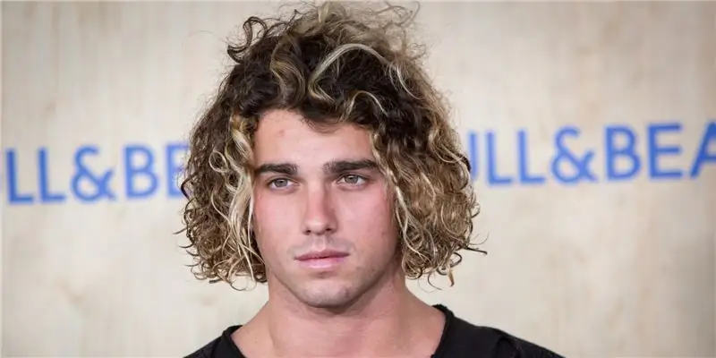 Джей Альваррес Собственный капитал: Вики, женат, семья, свадьба, зарплата, братья и сестры