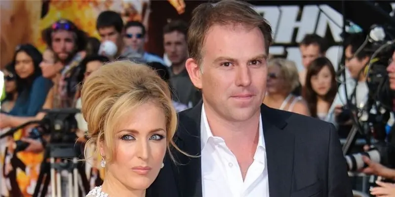 Джулиан Озанн Состояние: вики, женат, семья, свадьба, зарплата, братья и сестры