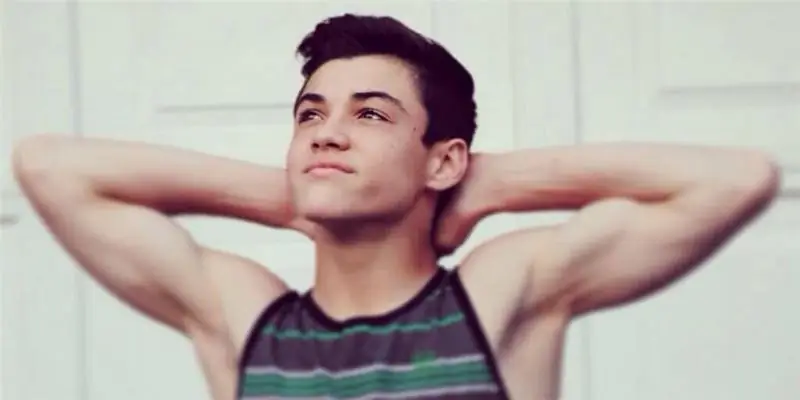 Итан Долан Чистая стоимость: Вики, Женат, Семья, Свадьба, Заработная плата, Братья и сестры