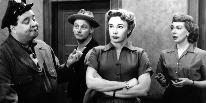 Джойс Рэндольф Собственный капитал: Вики, женат, семья, свадьба, зарплата, братья и сестры