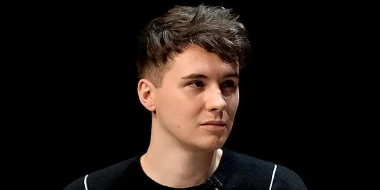 Дэниел Хауэлл Собственный капитал: Вики, Женат, Семья, Свадьба, Заработная плата, Братья и сестры