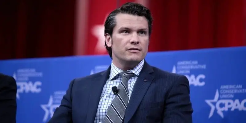 Пит Хегсет Собственный капитал: Вики, женат, семья, свадьба, зарплата, братья и сестры