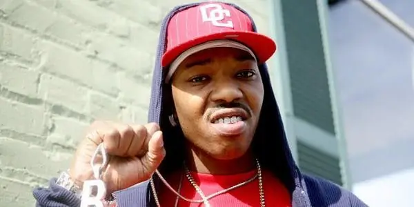 Собственный капитал Б.Г. Рэпера: Вики, женат, семья, свадьба, зарплата, братья и сестры