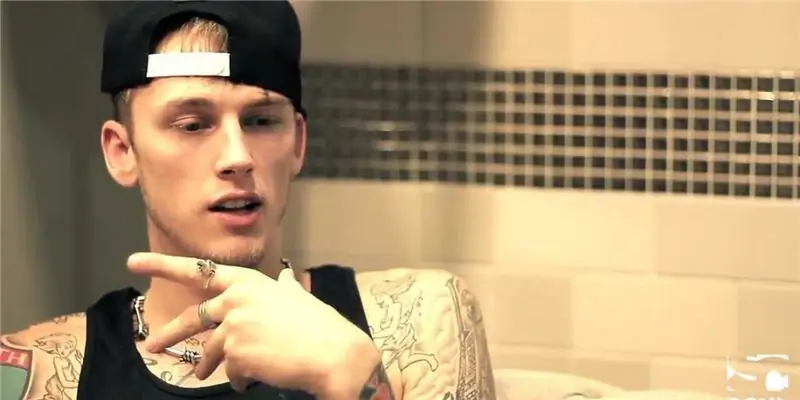 Machine Gun Kelly (MGK) Собственный капитал: Вики, женат, семья, свадьба, зарплата, братья и сестры