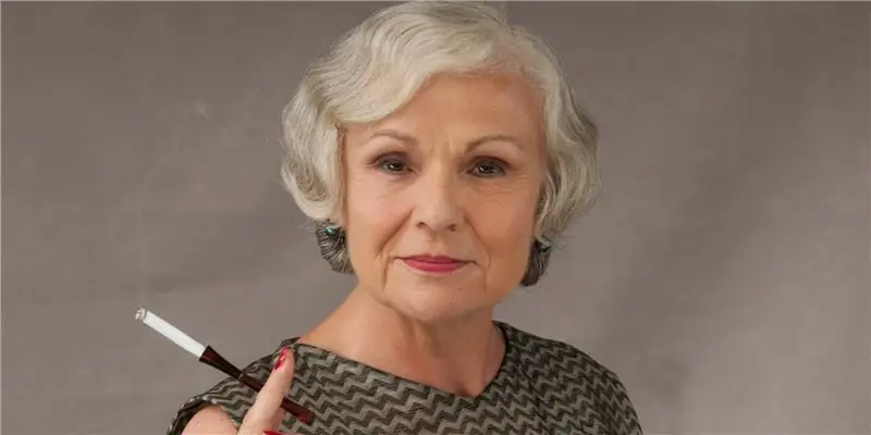 Состояние Джули Уолтерс: Вики, В браке, Семья, Свадьба, Заработная плата, Братья и сестры