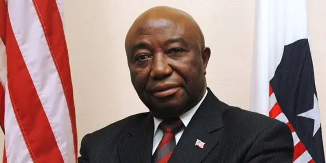 Джозеф Боакай Чистая стоимость: Вики, женат, семья, свадьба, зарплата, братья и сестры