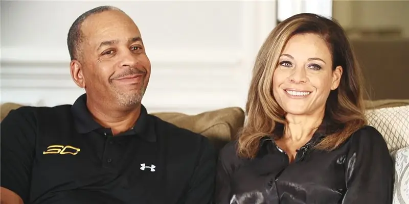 Соня Карри Чистая стоимость: Вики, Замужем, Семья, Свадьба, Заработная плата, Братья и сестры