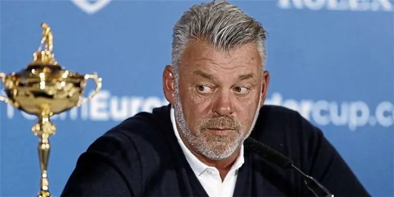 Даррен Кларк Чистая стоимость: Вики, женат, семья, свадьба, зарплата, братья и сестры