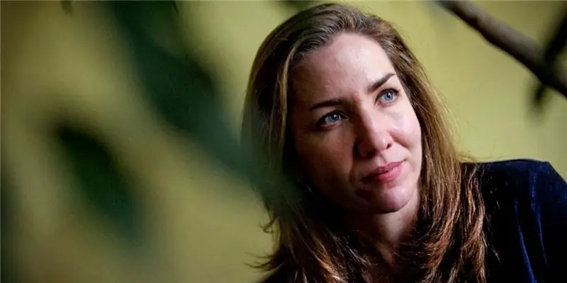 Лаура Хилленбранд Собственный капитал: Вики, В браке, Семья, Свадьба, Заработная плата, Братья и сестры