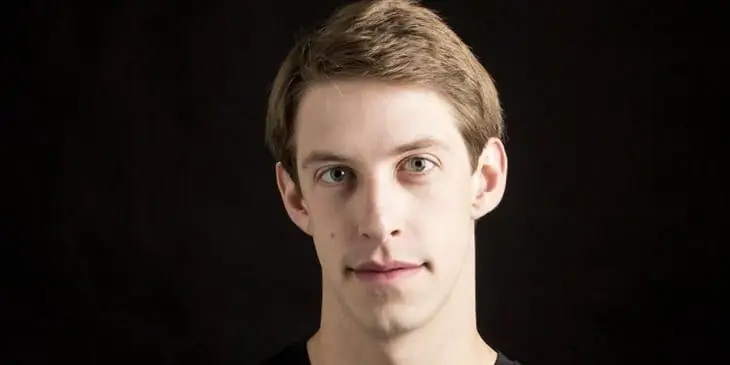 Кейт Хаберсбергер Собственный капитал: Вики, женат, семья, свадьба, зарплата, братья и сестры