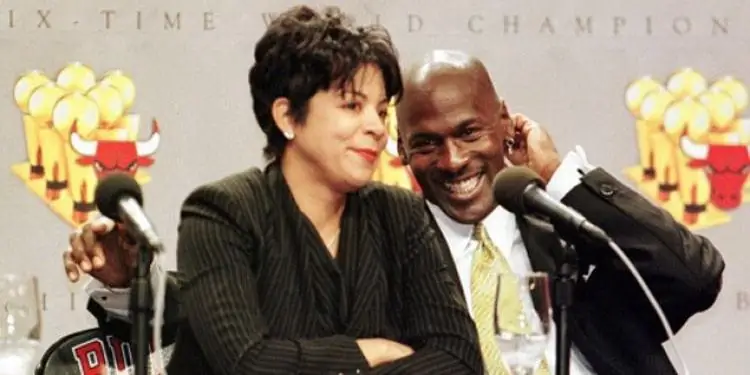 Хуанита Ваной Состояние: Вики, В браке, Семья, Свадьба, Заработная плата, Братья и сестры