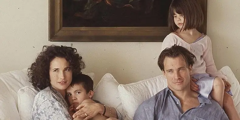 Пол Куолли Собственный капитал: Вики, Женат, Семья, Свадьба, Заработная плата, Братья и сестры