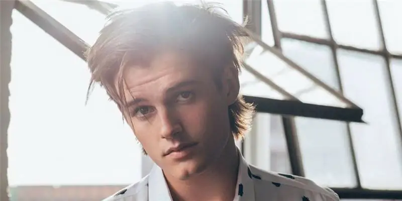 Кенни Холланд Собственный капитал: Вики, Женат, Семья, Свадьба, Заработная плата, Братья и сестры