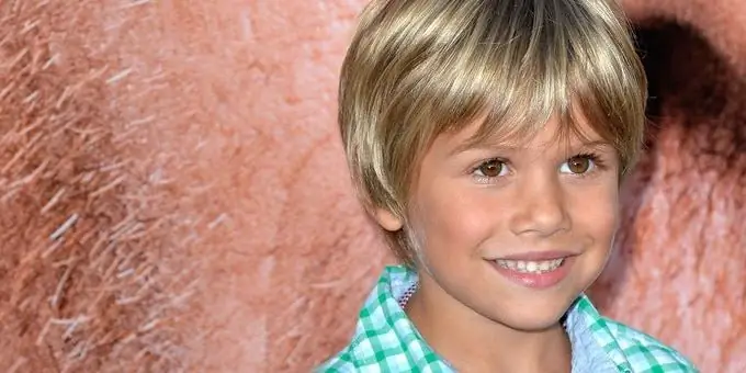 Люк Эндрю Крунчев Собственный капитал: Вики, женат, семья, свадьба, зарплата, братья и сестры