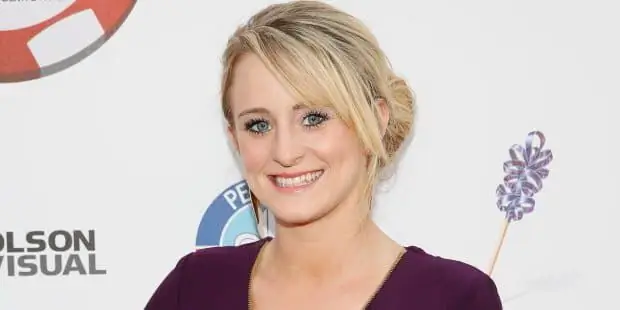 Лия Калверт Собственный капитал: Вики, В браке, Семья, Свадьба, Заработная плата, Братья и сестры