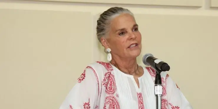 Али МакГроу Собственный капитал: Вики, женат, семья, свадьба, зарплата, братья и сестры