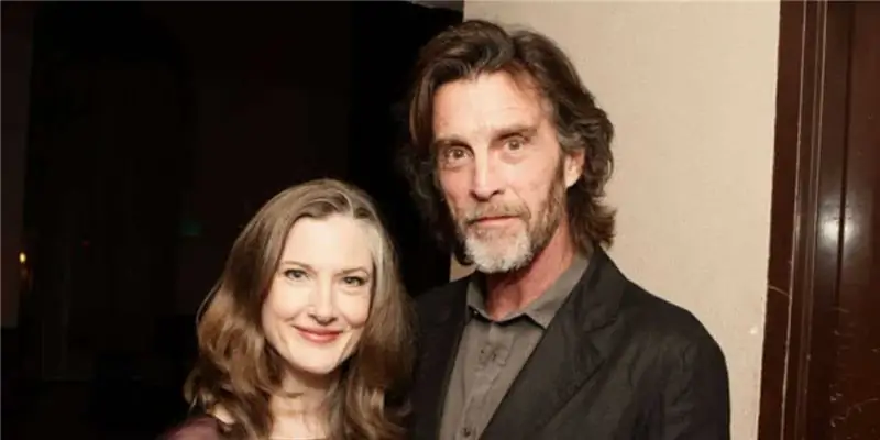 Джон Гловер Собственный капитал: Вики, Женат, Семья, Свадьба, Заработная плата, Братья и сестры