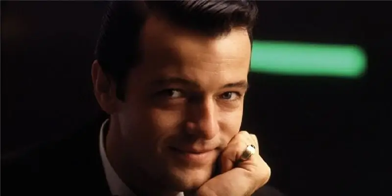 Состояние Роберта Гуле: Вики, В браке, Семья, Свадьба, Заработная плата, Братья и сестры