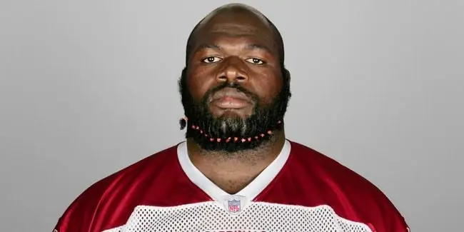 Леонард Дэвис Собственный капитал: Вики, женат, семья, свадьба, зарплата, братья и сестры