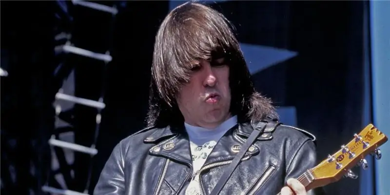 Джонни Рамон Чистая стоимость: Вики, женат, семья, свадьба, зарплата, братья и сестры